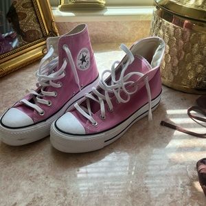 pink platform converse